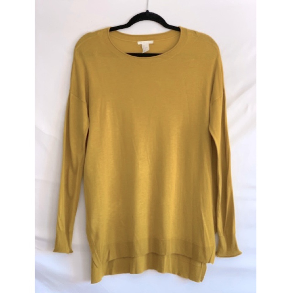Women’s mustard sweater